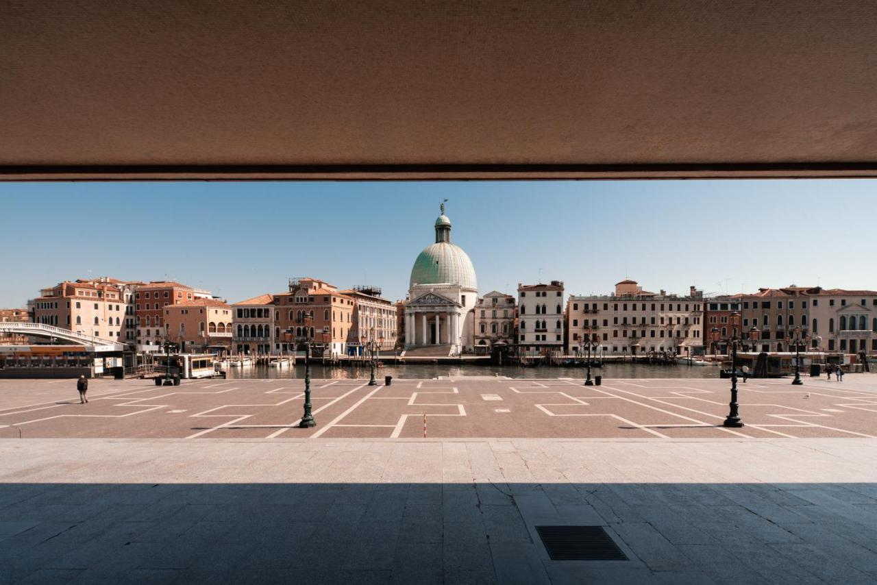 Venetian Palace R&R Exterior photo